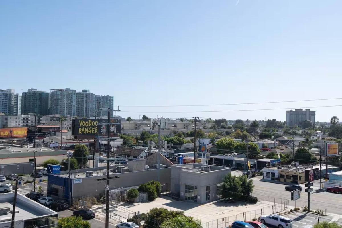 Spacious 2 Bedroom Penthouse With Patio And Amazing Views In Venice And Marina Del Rey * Los Angeles