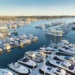 Spacious 2 Bedroom Penthouse With Patio And Amazing Views In Venice And Marina Del Rey
