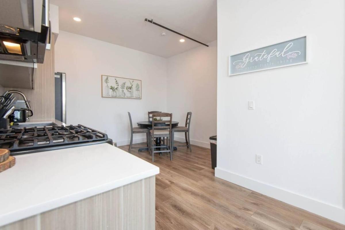 Apartment Spacious 2 Bedroom Penthouse With Patio And Amazing Views In Venice And Marina Del Rey *