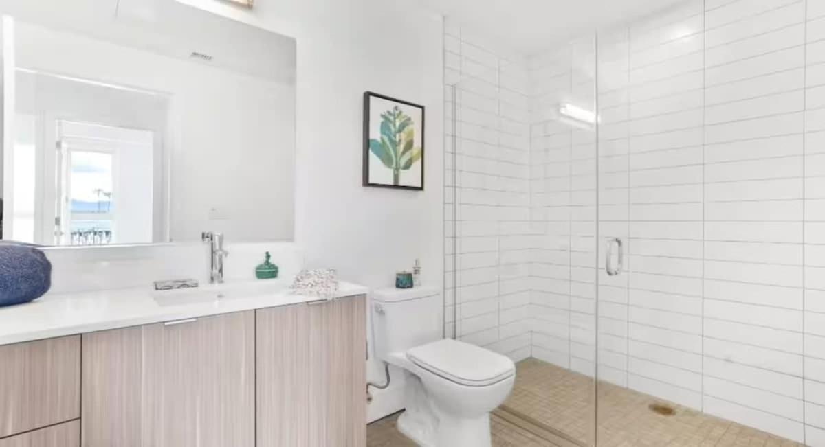 Apartment Spacious 2 Bedroom Penthouse With Patio And Amazing Views In Venice And Marina Del Rey *