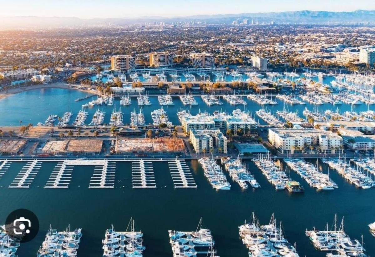Apartment Spacious 2 Bedroom Penthouse With Patio And Amazing Views In Venice And Marina Del Rey *