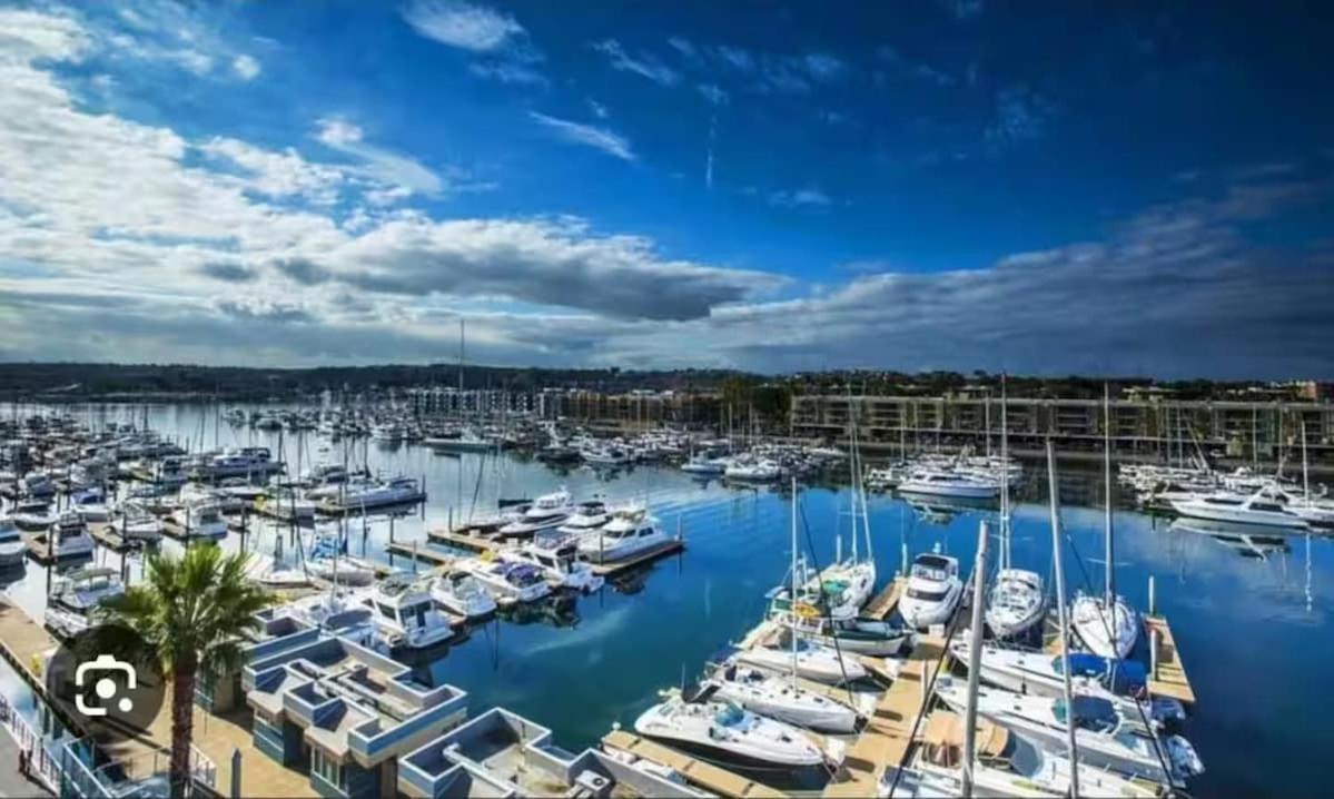 Spacious 2 Bedroom Penthouse With Patio And Amazing Views In Venice And Marina Del Rey